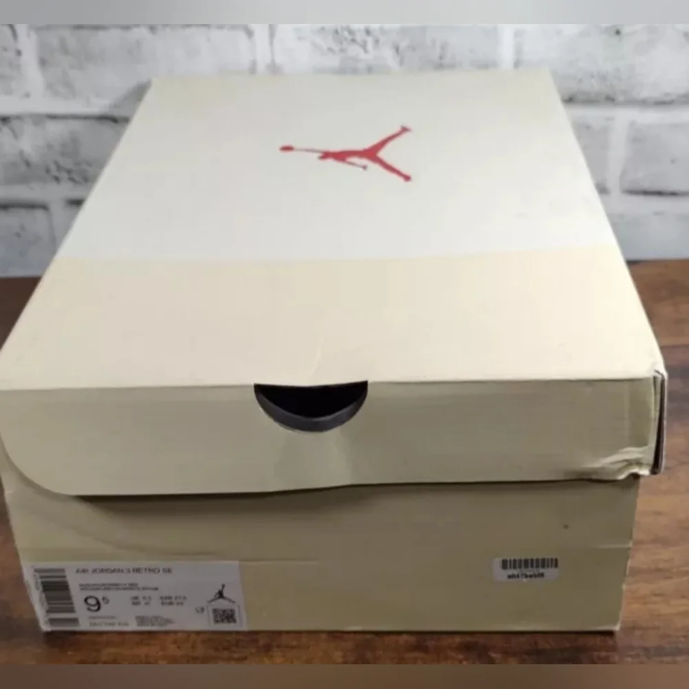 Air Jordan 3 Retro SE Muslin 2022 DH7139-100 Men's Size 9.5 VNDS W/Box